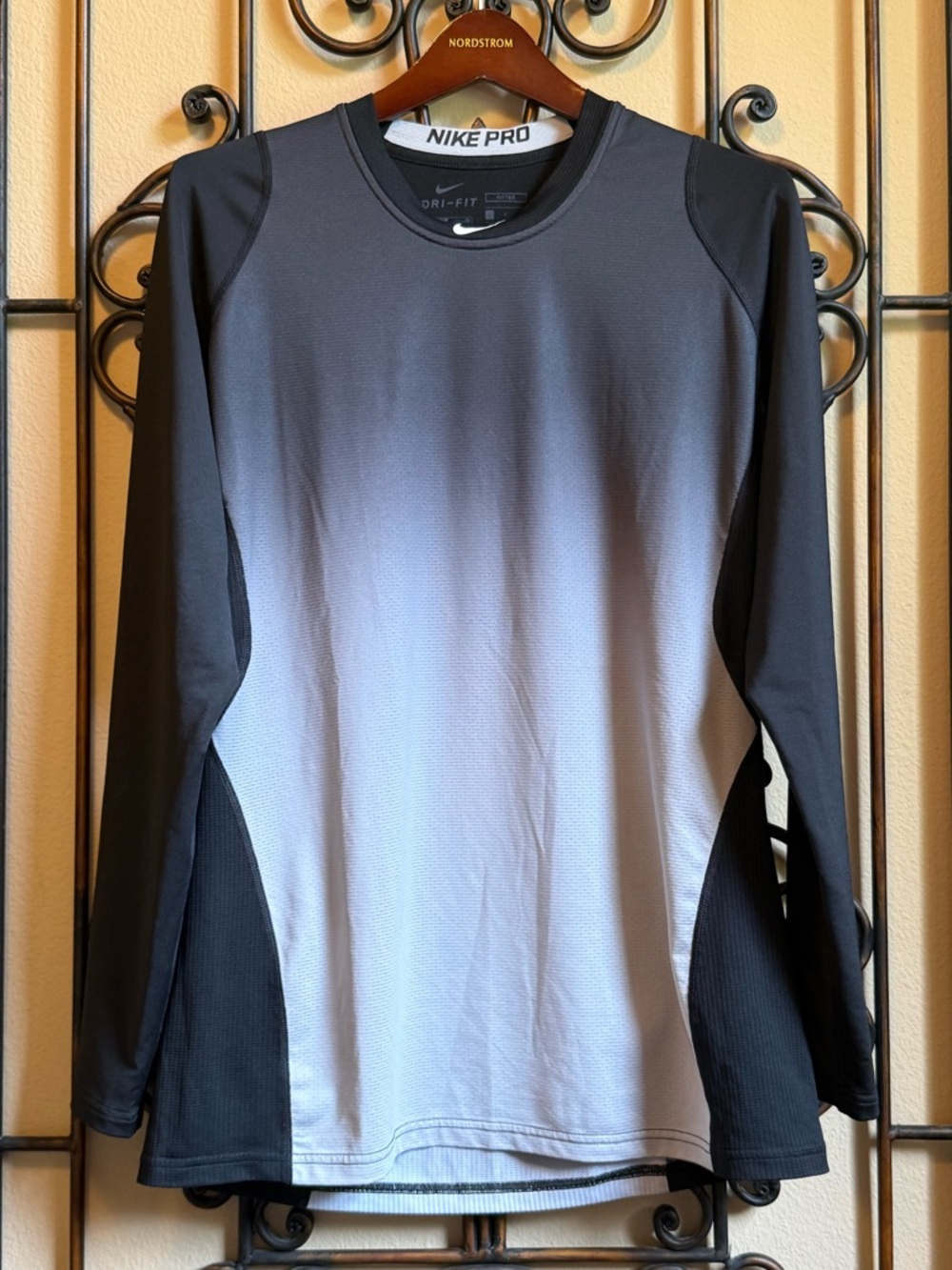 EUC Nike Pro Fitted MLB Long Sleeve Size Large